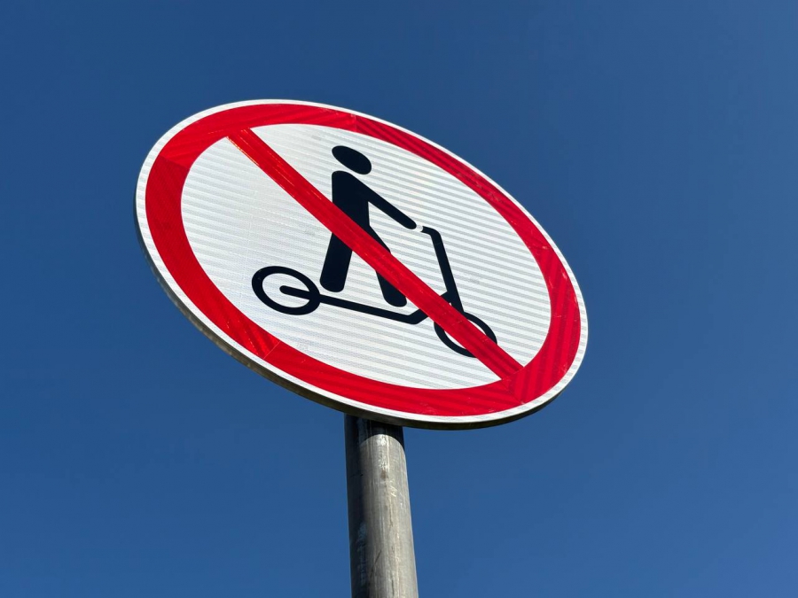 Саратовцам напомнили о запрете передвижения на электросамокатах по ряду улиц