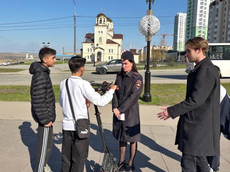 Саратовцам напомнили о запрете передвижения на электросамокатах по ряду улиц