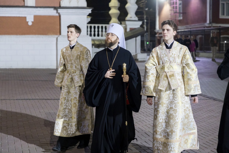 Митрополит Игнатий совершил пасхальное богослужение