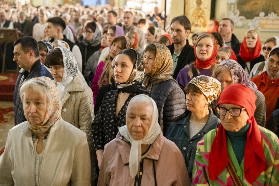 Митрополит Игнатий совершил пасхальное богослужение