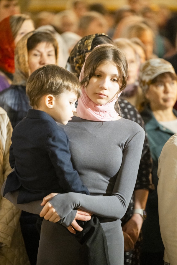 Митрополит Игнатий совершил пасхальное богослужение