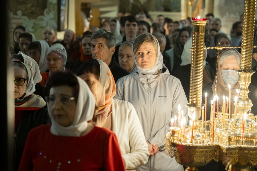 Митрополит Игнатий совершил пасхальное богослужение