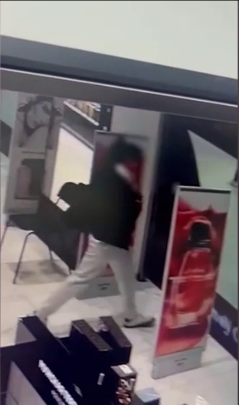 Жительница Энгельса попалась на хищении туалетной воды за 12 тысяч рублей