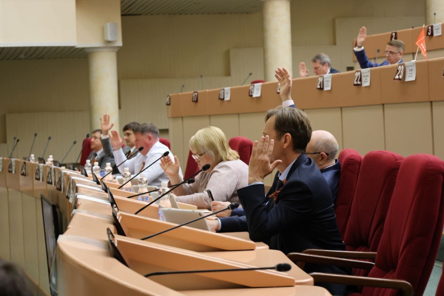 В Саратове первым замглавы администрации стал Максим Сиденко