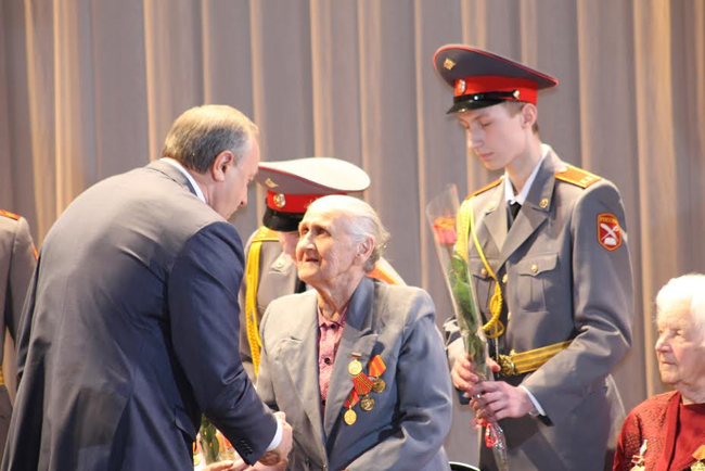 Жена радаева губернатора саратовской области фото