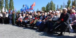 Саратов встречает 80-ю годовщину Великой Победы Саратов встречает 80-ю годовщину Великой Победы