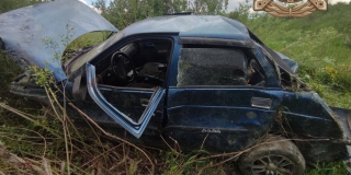 Под Базарным Карабулаком водитель «десятки» попал в больницу после опрокидывания Под Базарным Карабулаком водитель «десятки» попал в больницу после опрокидывания