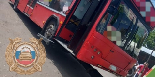 В Саратове два автобуса отправили на штрафстоянку за нарушения В Саратове два автобуса отправили на штрафстоянку за нарушения