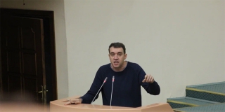 Общественник потребовал от облдумы лишить Анидалова мандата за хамство Общественник потребовал от облдумы лишить Анидалова мандата за хамство