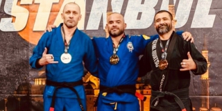 Саратовский боец джиу-джитсу выиграл серебро «Большого Шлема» в Турции Саратовский боец джиу-джитсу выиграл серебро «Большого Шлема» в Турции