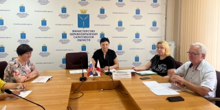 В Саратовской области еще 9 медиков уехали в села в рамках госпрограммы В Саратовской области еще 9 медиков уехали в села в рамках госпрограммы