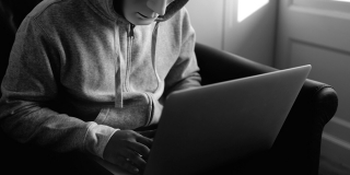 Россиян хотят штрафовать за поиск в интернете экстремистской информации Россиян хотят штрафовать за поиск в интернете экстремистской информации