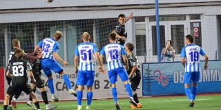 «Сокол» не забил мячей в «птичьем дерби» «Сокол» не забил мячей в «птичьем дерби»