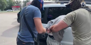 Троих саратовских подростков арестовали за теракт на железной дороге Троих саратовских подростков арестовали за теракт на железной дороге