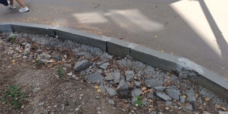 На Большую Горную, 337 год не завозят грунт после ремонта двора На Большую Горную, 337 год не завозят грунт после ремонта двора