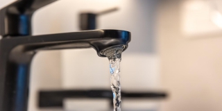 Тысячи жителей Ленинского и Кировского районов проведут день без воды Тысячи жителей Ленинского и Кировского районов проведут день без воды