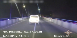 Пугачевские инспекторы устроили погоню со стрельбой за пьяным лихачом на «Ниве» Пугачевские инспекторы устроили погоню со стрельбой за пьяным лихачом на «Ниве»