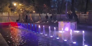 В Липках провели тестовый пуск обновленного фонтана «Рыбка» В Липках провели тестовый пуск обновленного фонтана «Рыбка»
