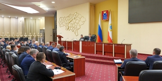 Бусаргин: В Саратовской области разработают план развития для более 100 сел Бусаргин: В Саратовской области разработают план развития для более 100 сел