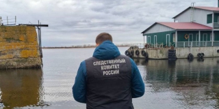 В Заводском районе пожилой рыбак утонул в Волге В Заводском районе пожилой рыбак утонул в Волге