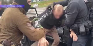 В Саратове закладчика интернет-магазина задержали за организацию ферм с коноплей В Саратове закладчика интернет-магазина задержали за организацию ферм с коноплей