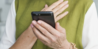 В Саратове аферисты обманули женщину под видом отдела кадров с прежней работы В Саратове аферисты обманули женщину под видом отдела кадров с прежней работы