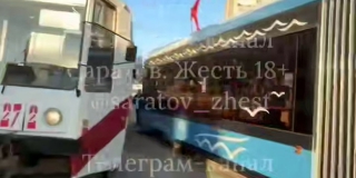 Возле Детского парка столкнулись два трамвая Возле Детского парка столкнулись два трамвая