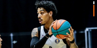 Баскетболист «Автодора» уехал в США и отказался возвращаться в Россию Баскетболист «Автодора» уехал в США и отказался возвращаться в Россию