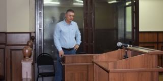 Экс-глава Перелюба повторно предстал перед судом за стрельбу по людям Экс-глава Перелюба повторно предстал перед судом за стрельбу по людям