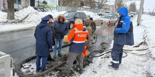 В Ленинском районе из-за аварии более сотни домов остались без холодной воды В Ленинском районе из-за аварии более сотни домов остались без холодной воды