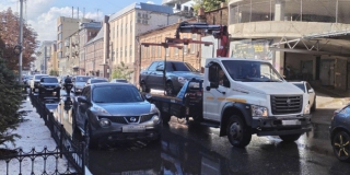 В Саратове коммунальщики получили право эвакуировать мешающие им машины В Саратове коммунальщики получили право эвакуировать мешающие им машины