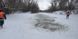 В Петровском районе устроили взрывные работы на участке реки Медведица В Петровском районе устроили взрывные работы на участке реки Медведица