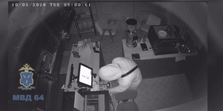 Саратовца задержали за кражу денег из цветочного магазина и кофейни Саратовца задержали за кражу денег из цветочного магазина и кофейни