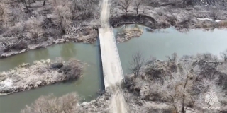 В Саратовской области два участка дорог и мост подтоплены из-за паводка В Саратовской области два участка дорог и мост подтоплены из-за паводка