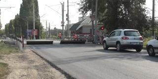 На Ново-Астраханском шоссе началось строительство путепровода На Ново-Астраханском шоссе началось строительство путепровода