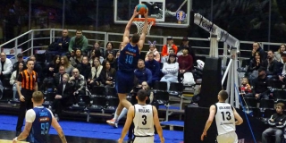 «Автодор» дома крупно проиграл «Зениту» «Автодор» дома крупно проиграл «Зениту»