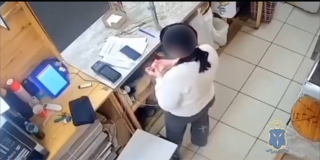 Сотрудница пиццерии похитила деньги из кассы в первый день работы Сотрудница пиццерии похитила деньги из кассы в первый день работы