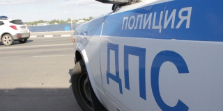 Два энгельсских автоинспектора попались на получении взятки Два энгельсских автоинспектора попались на получении взятки