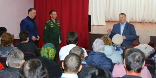 Под Ртищевом жителей села беспокоят проблемы дорог, мобильная связь и медицина Под Ртищевом жителей села беспокоят проблемы дорог, мобильная связь и медицина