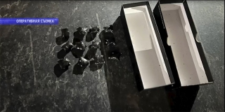 В Энгельсе пара работала курьерами-закладчиками и портила стены граффити В Энгельсе пара работала курьерами-закладчиками и портила стены граффити