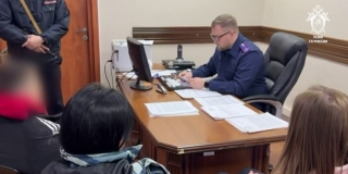 В Балакове «черную вдову» участника СВО и ее друзей обвинили в мошенничестве В Балакове «черную вдову» участника СВО и ее друзей обвинили в мошенничестве