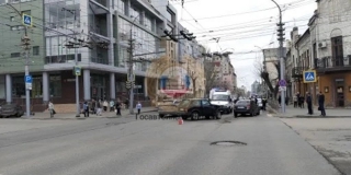 На Чапаева в столкновении «Нивы» и «Гранты» получили травмы женщины-пассажиры На Чапаева в столкновении «Нивы» и «Гранты» получили травмы женщины-пассажиры