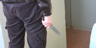 Ночью в Хвалынске зарезали 16-летнего подростка Ночью в Хвалынске зарезали 16-летнего подростка