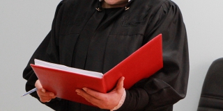 В Саратове топ-менеджера агрофирмы осудили за мошенничество и легализацию 68 млн В Саратове топ-менеджера агрофирмы осудили за мошенничество и легализацию 68 млн