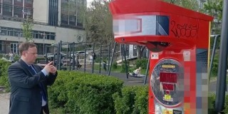 На Набережной Космонавтов демонтируют незаконный силометр На Набережной Космонавтов демонтируют незаконный силометр