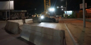 Ново-Астраханское шоссе закрыли для проезда из-за строительства моста Ново-Астраханское шоссе закрыли для проезда из-за строительства моста