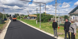 В селах Духовницкого района ремонтируют дороги за счет областных дотаций В селах Духовницкого района ремонтируют дороги за счет областных дотаций