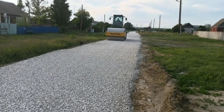 В селах Саратовской области запланировали отремонтировать более 200 км дорог В селах Саратовской области запланировали отремонтировать более 200 км дорог