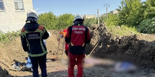 Двое мужчин задохнулись в смотровом колодце на Технической Двое мужчин задохнулись в смотровом колодце на Технической