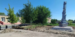 В Михайловском по инициативе жителей реконструируют Обелиск Славы В Михайловском по инициативе жителей реконструируют Обелиск Славы
